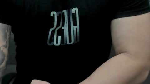 Snapshot of tonywilcoxx chatting on 6, 11, 2025 TonyWilcox online show from 6, 11, 2025