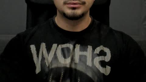 Snapshot of tonywilcoxx chatting on 10, 11, 2025 TonyWilcox online show from 10, 11, 2025