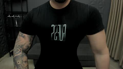 Snapshot of tonywilcoxx chatting on 11, 11, 2025 TonyWilcox online show from 11, 11, 2025