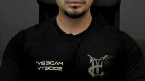 Snapshot of tonywilcoxx chatting on 19, 11, 2025 TonyWilcox online show from 19, 11, 2025