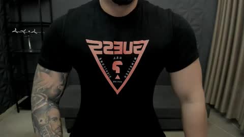 Snapshot of tonywilcoxx chatting on 20, 11, 2025 TonyWilcox online show from 20, 11, 2025