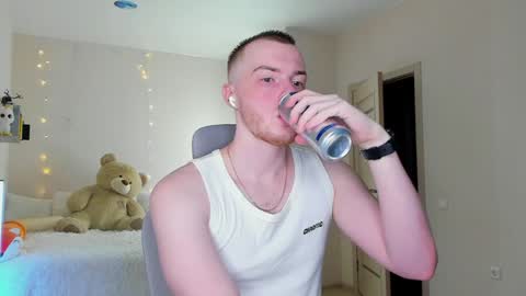 toohornyserj online show from 17, 12, 2024