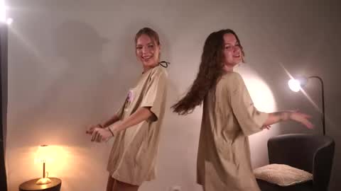 Snapshot of tootightwithbra chatting on 4, 6, 2026 Kira online show from 4, 6, 2026