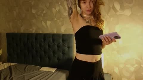 Alice and Sandra online show from 13, 10, 2025