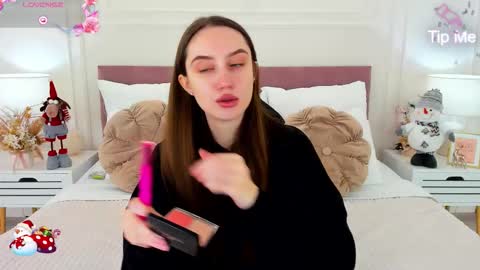 Tori online show from 14, 12, 2025