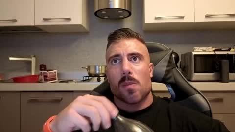 Snapshot of toro_arrapato chatting on 10, 11, 2025 toro_arrapato online show from 10, 11, 2025