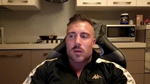 Snapshot of toro_arrapato chatting on 28, 11, 2025 toro_arrapato online show from 28, 11, 2025