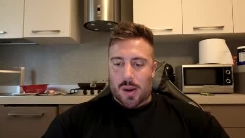Snapshot of toro_arrapato chatting on 6, 5, 2026 toro_arrapato online show from 6, 5, 2026