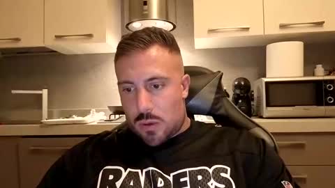 Snapshot of toro_arrapato chatting on 7, 5, 2026 toro_arrapato online show from 7, 5, 2026