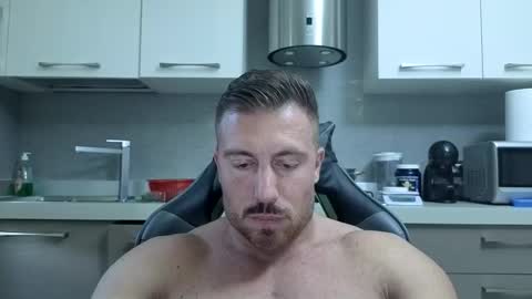 Snapshot of toro_arrapato chatting on 1, 6, 2026 toro_arrapato online show from 1, 6, 2026