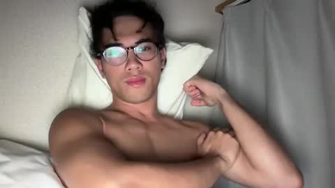 Snapshot of toshikaro0 chatting on 9, 9, 2025 Karo online show from 9, 9, 2025