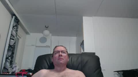 Snapshot of tosimies69 chatting on 8, 12, 2024 tosimies69 online show from 8, 12, 2024