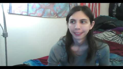 Luna online show from 4, 3, 2025