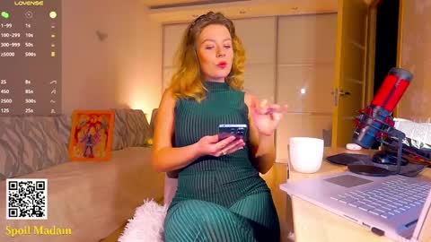 Snapshot of totally_spy chatting on 20, 2, 2025 Madam Viktoria Vacation in Portugal 2811 - 0412 online show from 20, 2, 2025