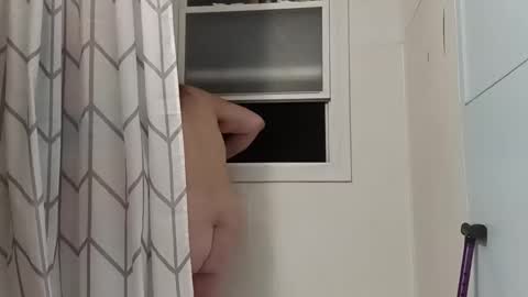 totallyawesome_65 online show from 18, 2, 2026