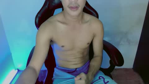 Snapshot of touch_of_alison chatting on 1, 2, 2025 Alison online show from 1, 2, 2025