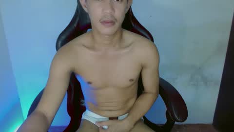 Snapshot of touch_of_alison chatting on 5, 2, 2025 Alison online show from 5, 2, 2025