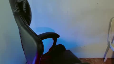 Snapshot of touch_of_alison chatting on 26, 2, 2025 Alison online show from 26, 2, 2025