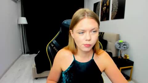 Snapshot of touch_the_heart chatting on 24, 2, 2026 Touch The Heart online show from 24, 2, 2026