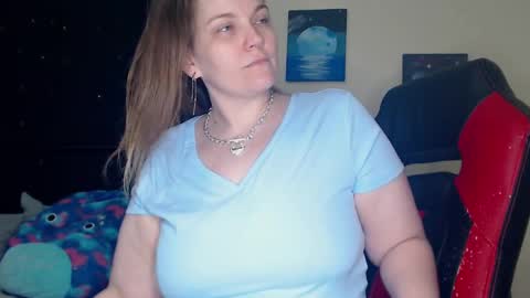 Lilly Miss Mistress Goddess Maam Queen Boss online show from 4, 2, 2025