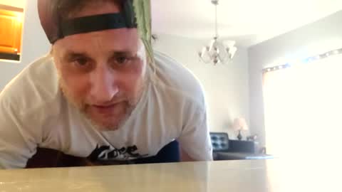 Snapshot of toyfuckcouple chatting on 18, 9, 2025 HusbandShamner online show from 18, 9, 2025