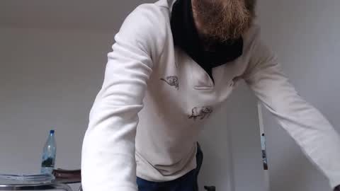 Snapshot of tralalabala chatting on 3, 10, 2025 Tralalabala online show from 3, 10, 2025