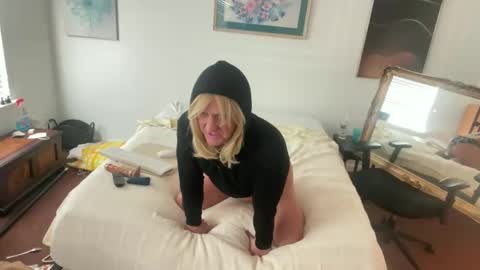 USA GURL online show from 13, 12, 2024