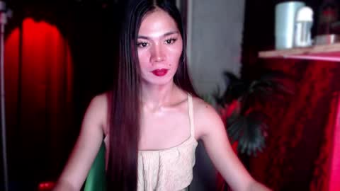 Snapshot of trans_nikka_ chatting on 2, 6, 2026 Emerald online show from 2, 6, 2026