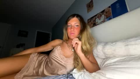 Snapshot of transgirl007 chatting on 1, 7, 2026 transgirl007 online show from 1, 7, 2026