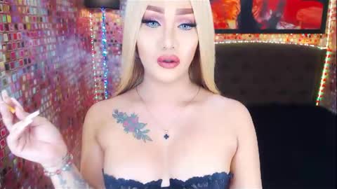 Snapshot of transplayfullolivia chatting on 27, 2, 2025 KYLIE BELLA  TS online show from 27, 2, 2025