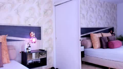 Travis online show from 23, 12, 2025