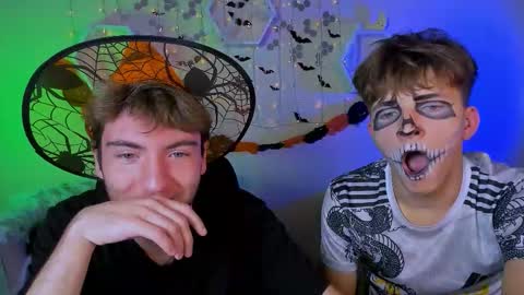 Travis online show from 23, 10, 2025