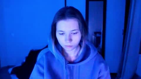 Lisa online show from 23, 11, 2025