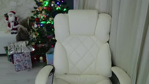 Snapshot of travissholden chatting on 23, 12, 2024 TRAVISS HOLDEN online show from 23, 12, 2024