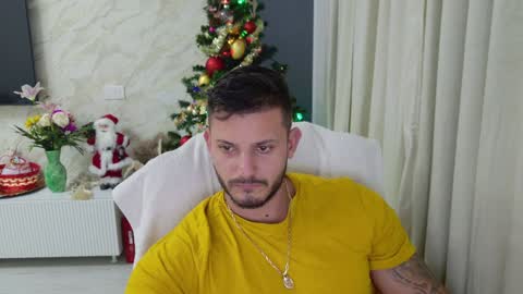 Snapshot of travissholden chatting on 30, 12, 2024 TRAVISS HOLDEN online show from 30, 12, 2024