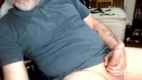 Snapshot of treasured_trash chatting on 29, 4, 2026 Dilly Dally online show from 29, 4, 2026