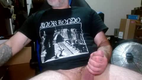 Snapshot of treasured_trash chatting on 30, 5, 2026 Dilly Dally online show from 30, 5, 2026
