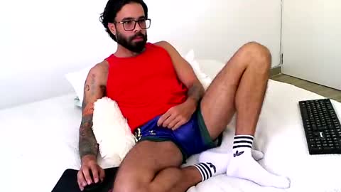 Hunter man online show from 15, 7, 2026