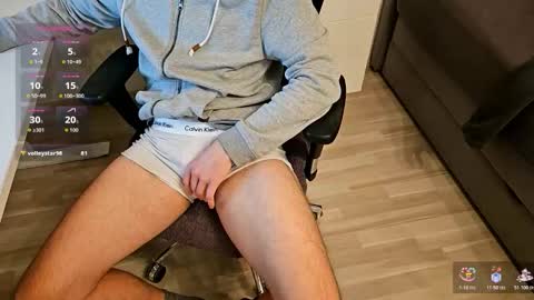 tree1989 online show from 26, 11, 2025