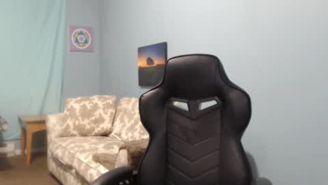 TreeJeanne online show from 19, 2, 2025