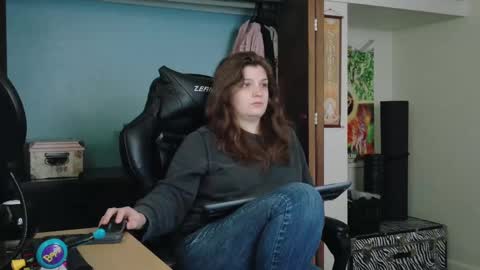 TreeJeanne online show from 8, 9, 2025