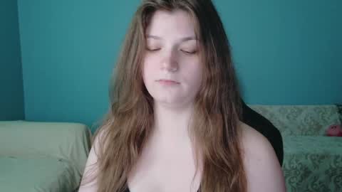Snapshot of treejeanne chatting on 24, 5, 2026 TreeJeanne online show from 24, 5, 2026