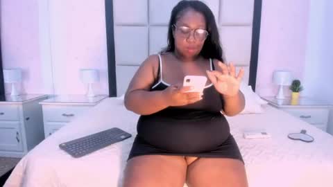 Treisy Vixen big ass online show from 21, 7, 2026