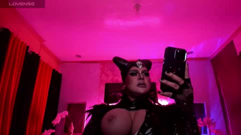 Snapshot of tremendouscockdestroyer chatting on 10, 12, 2024 Jade online show from 10, 12, 2024