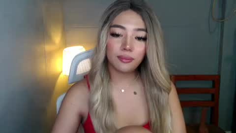 trexie_fucks15 online show from 13, 12, 2025