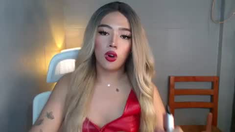 trexie_fucks15 online show from 15, 12, 2025