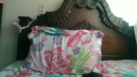 triana_bell online show from 12, 12, 2024