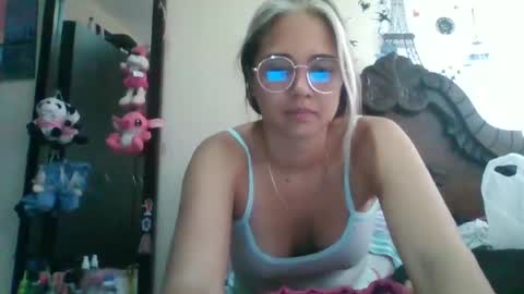 triana_bell online show from 22, 12, 2024