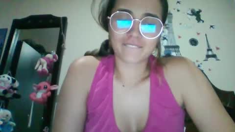 triana_bell online show from 28, 1, 2025