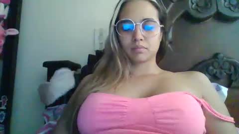 triana_bell online show from 6, 2, 2025